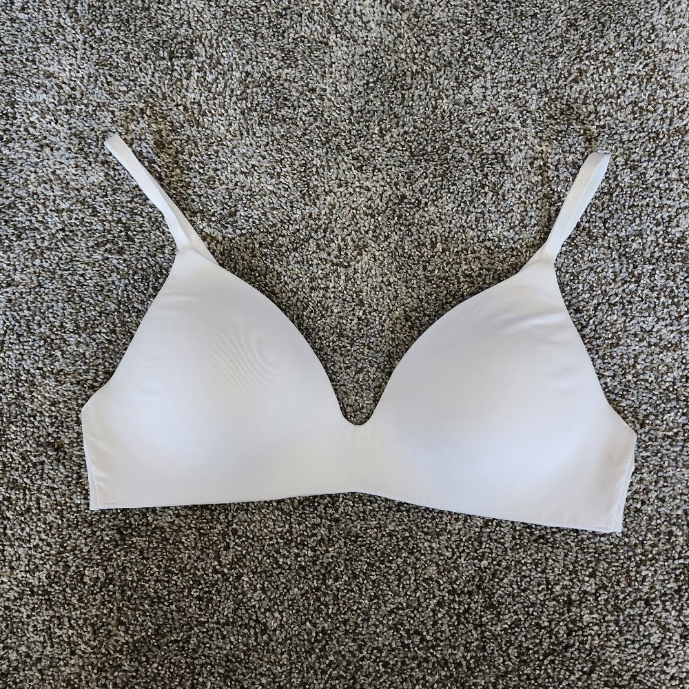 Victoria's Secret Wireless T-Shirt 36b Bra